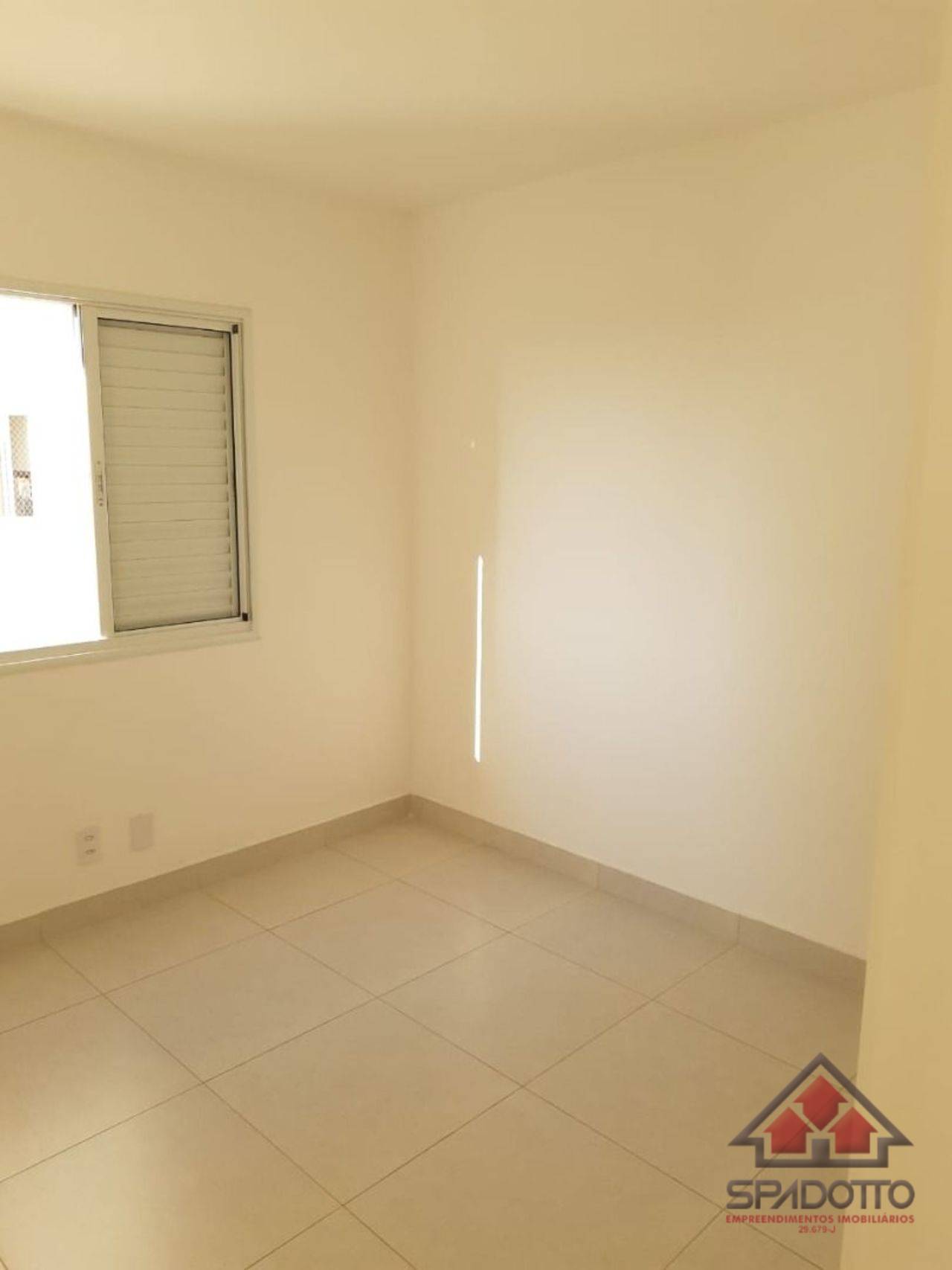 APARTAMENTO, 2 qtos (1 st).