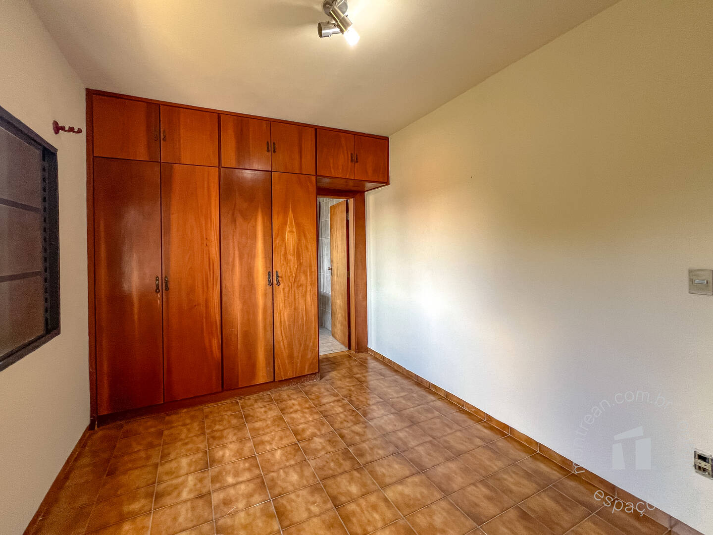 CASA, 4 qtos (2 st), 340 m².