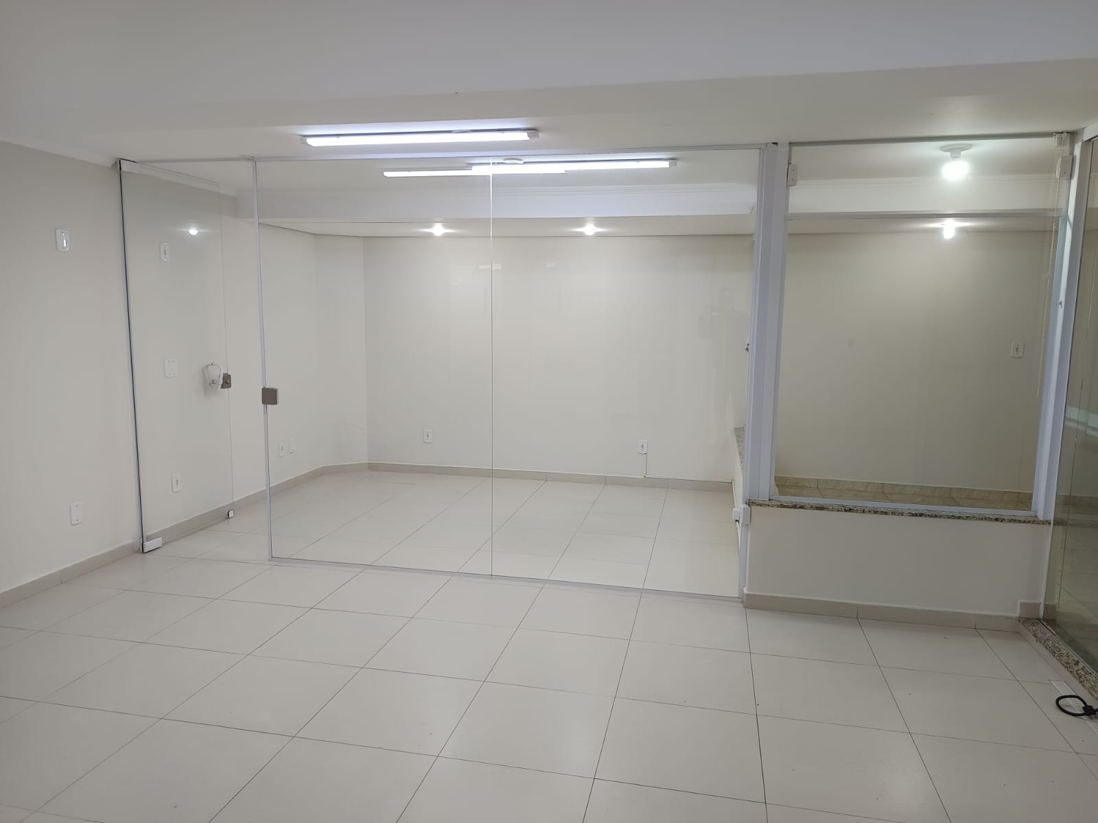 GALPÃO COMERCIAL.
