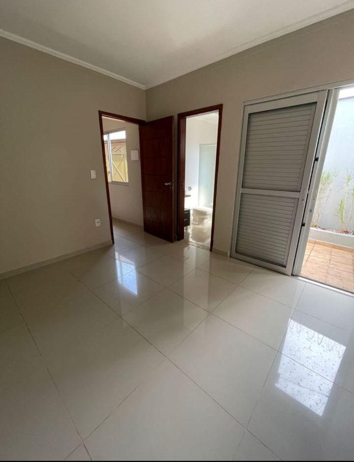 CASA, 3 qtos (1 st), 120 m².