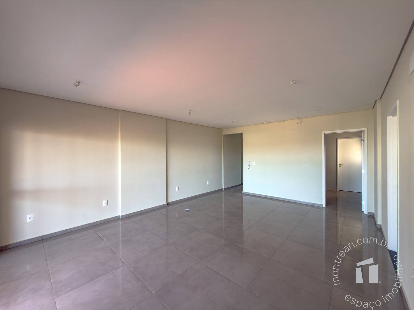 APARTAMENTO, 3 qtos (3 st), 235 m².