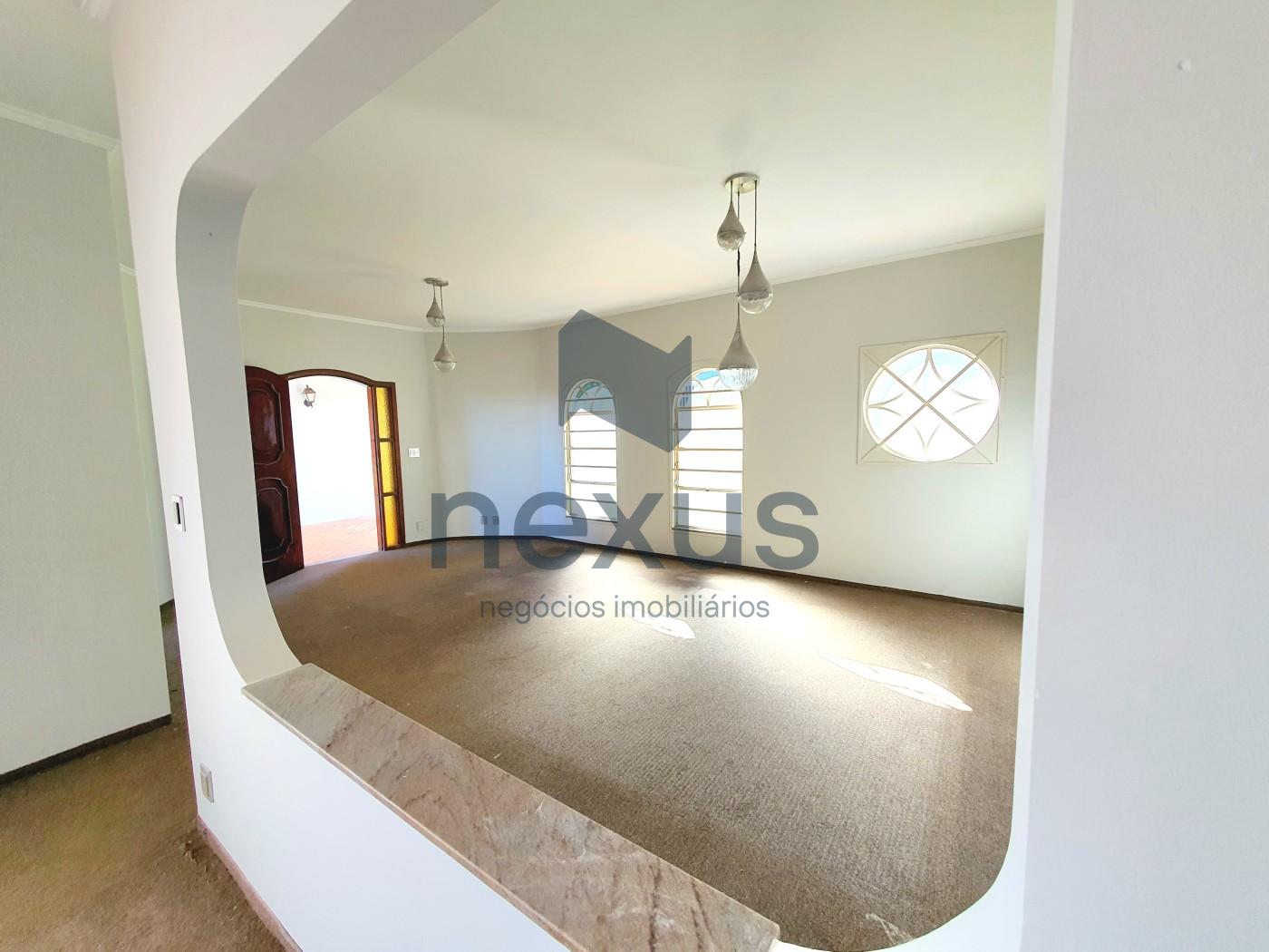 CASA, 3 qtos (1 st), 460 m².