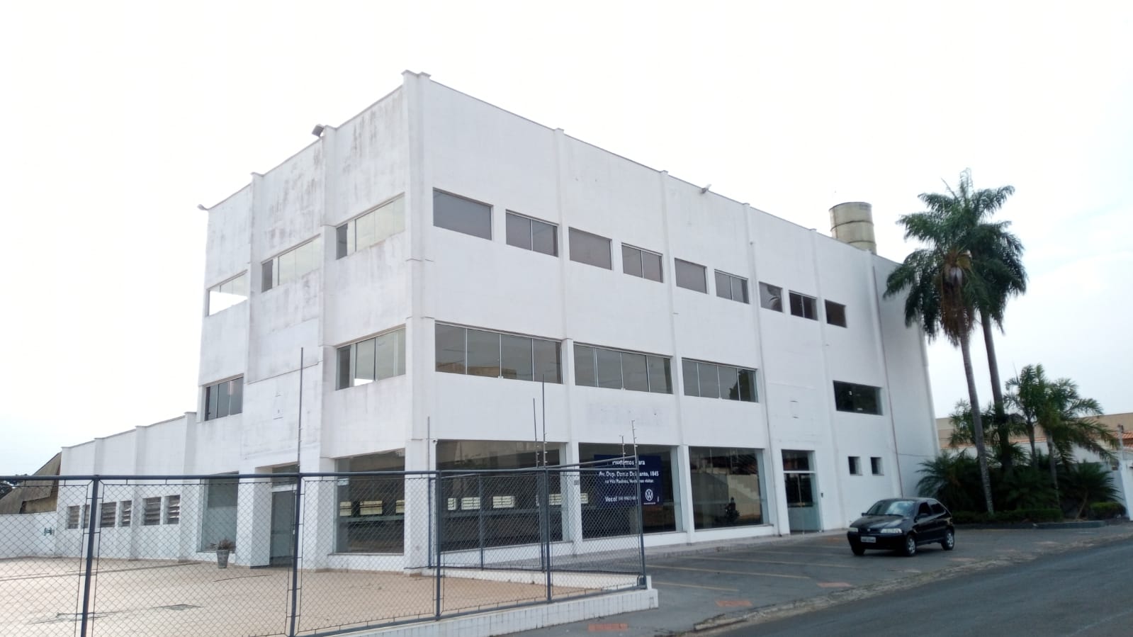 PONTO COMERCIAL, 2500 m².