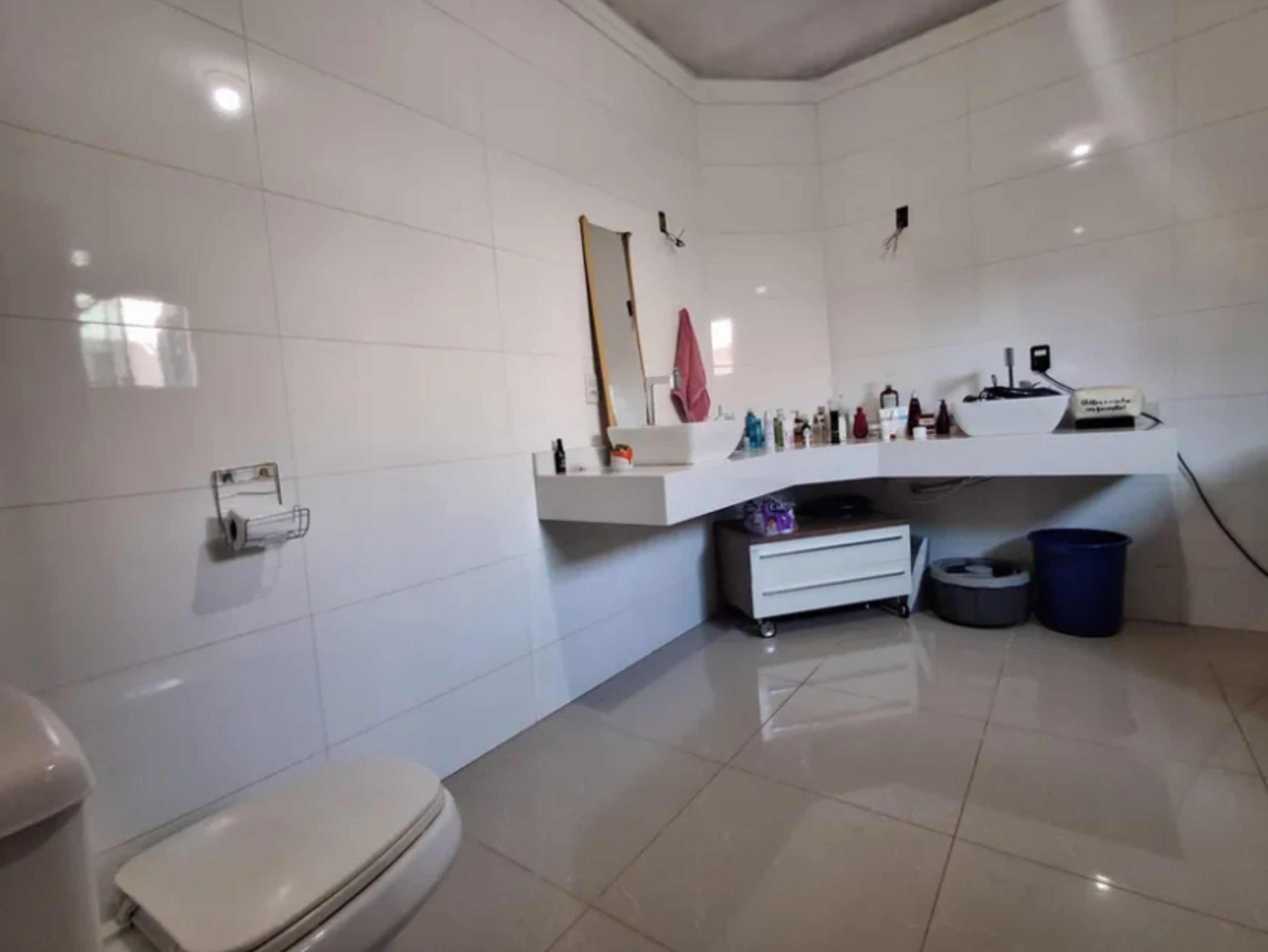 CASA, 3 qtos (1 st), 360 m².