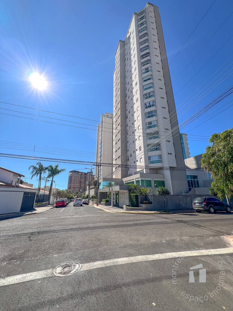 APARTAMENTO, 3 qtos (3 st), 155 m².