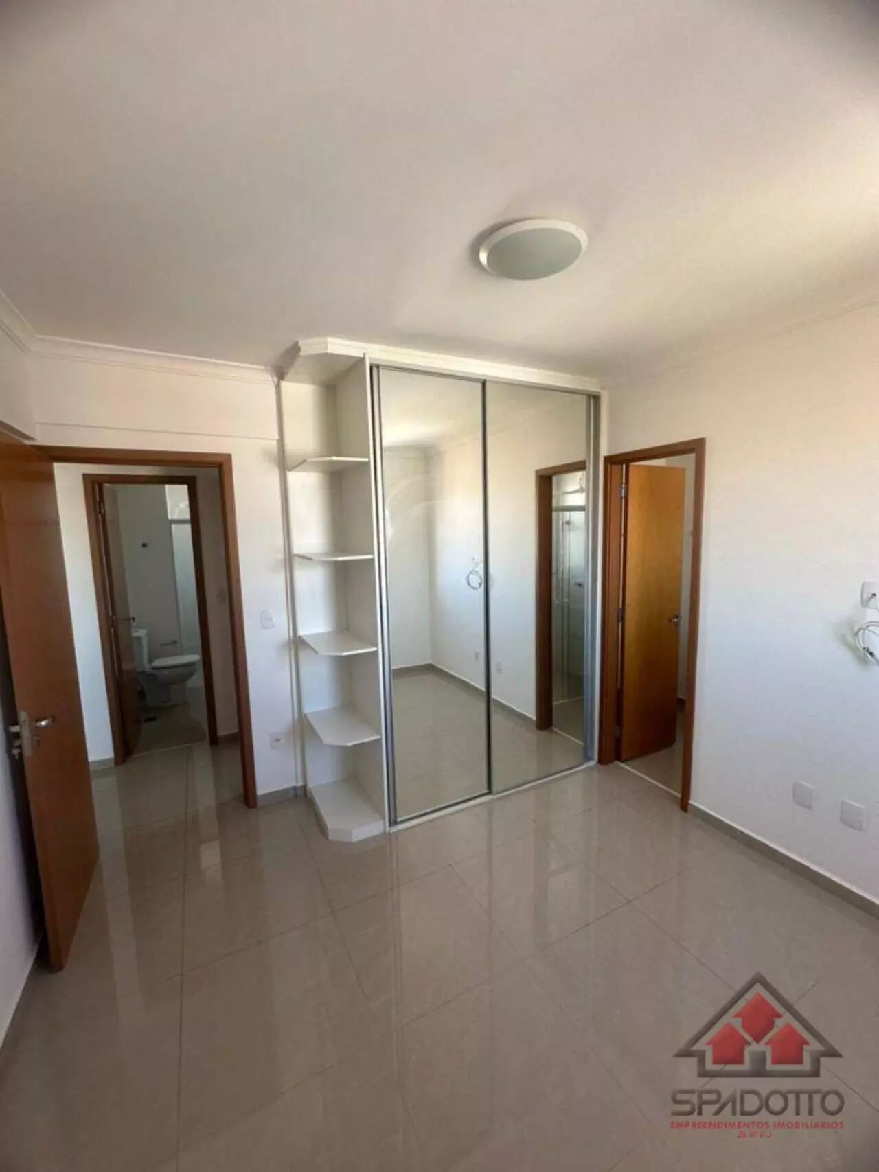 APARTAMENTO, 2 qtos (1 st).