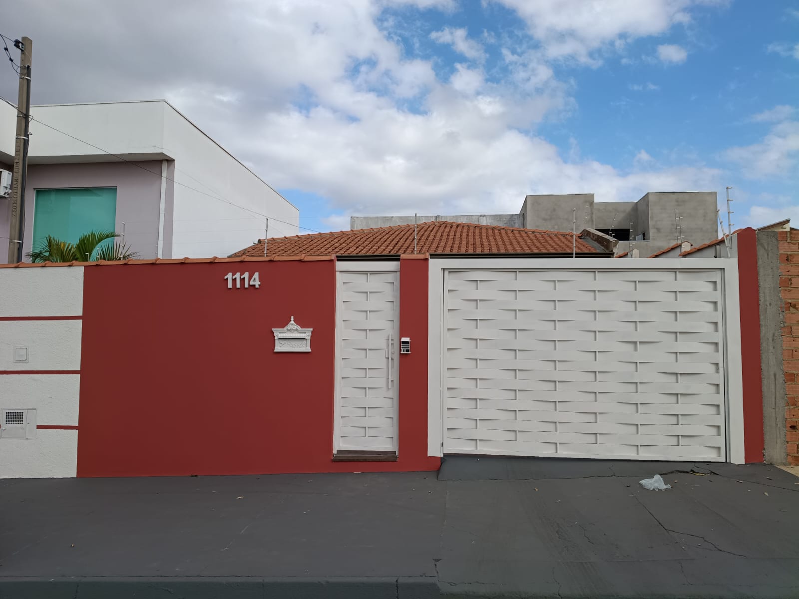 CASA, 2 qtos (1 st), 250 m².