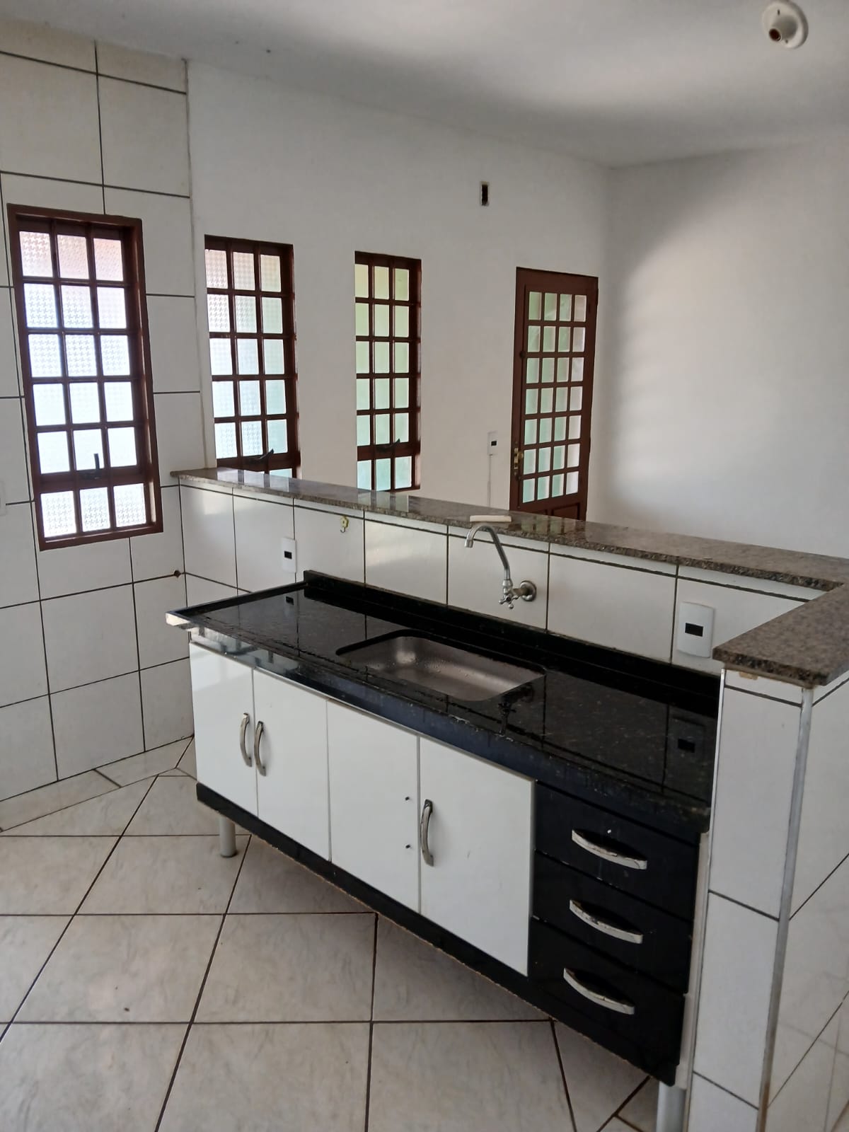 CASA, 1 quarto, 250 m².