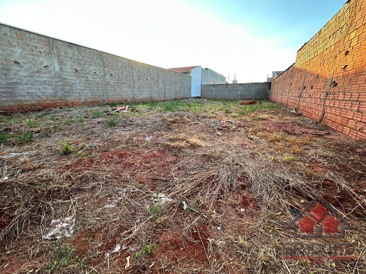 TERRENO, 250 m².