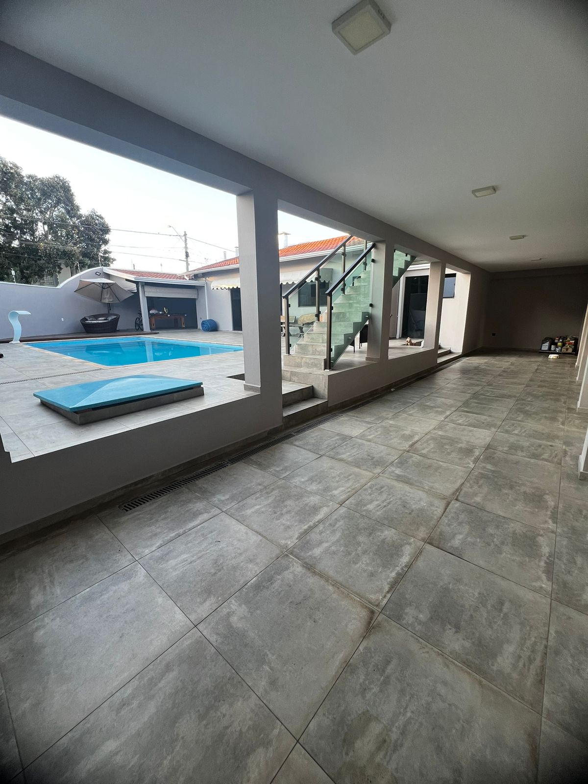 CASA, 3 qtos (2 st), 450 m².