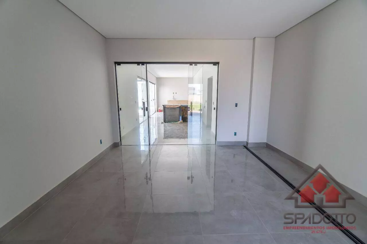 CASA, 3 qtos (3 st), 450 m².