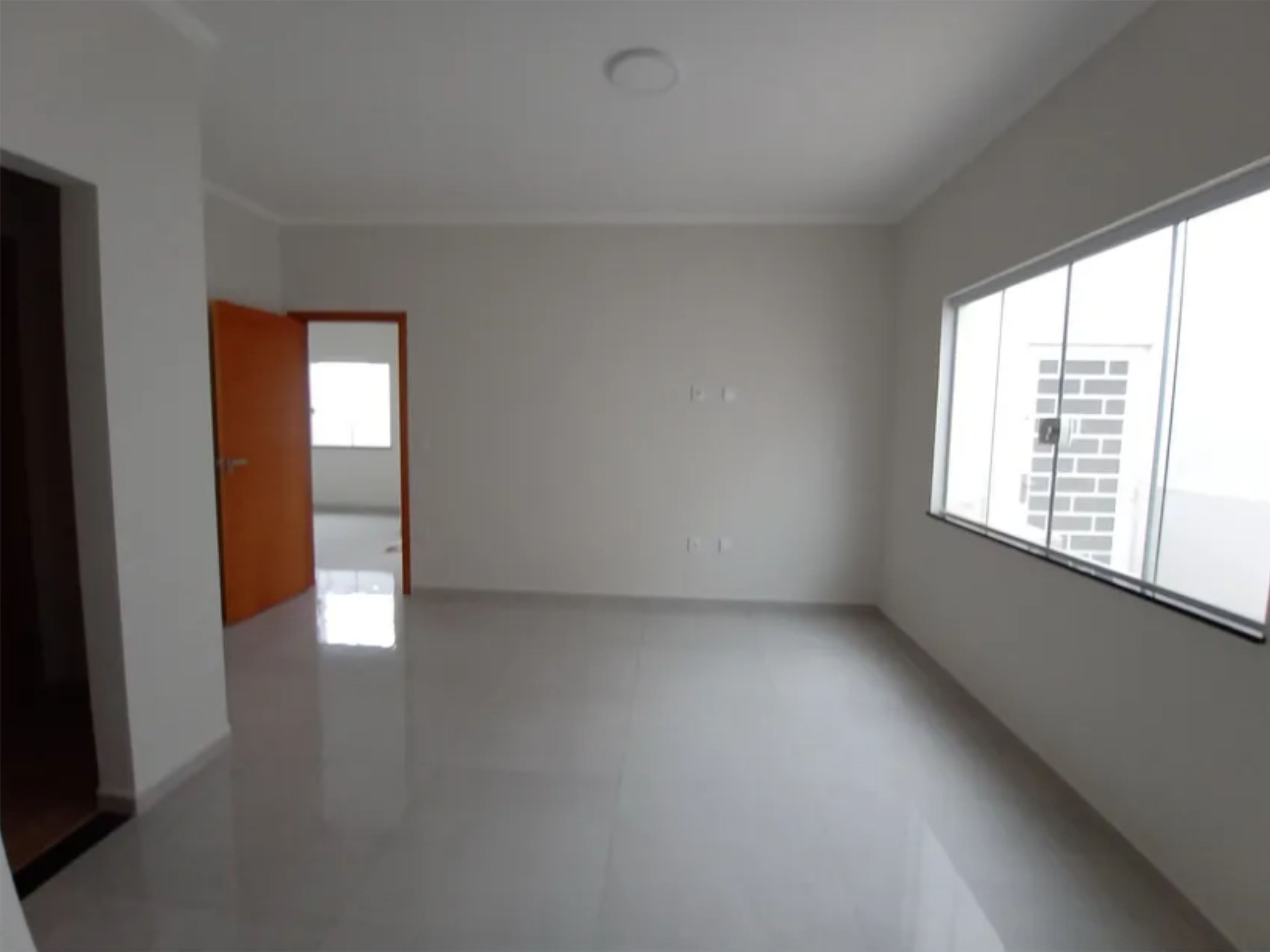 CASA, 3 qtos (1 st), 250 m².