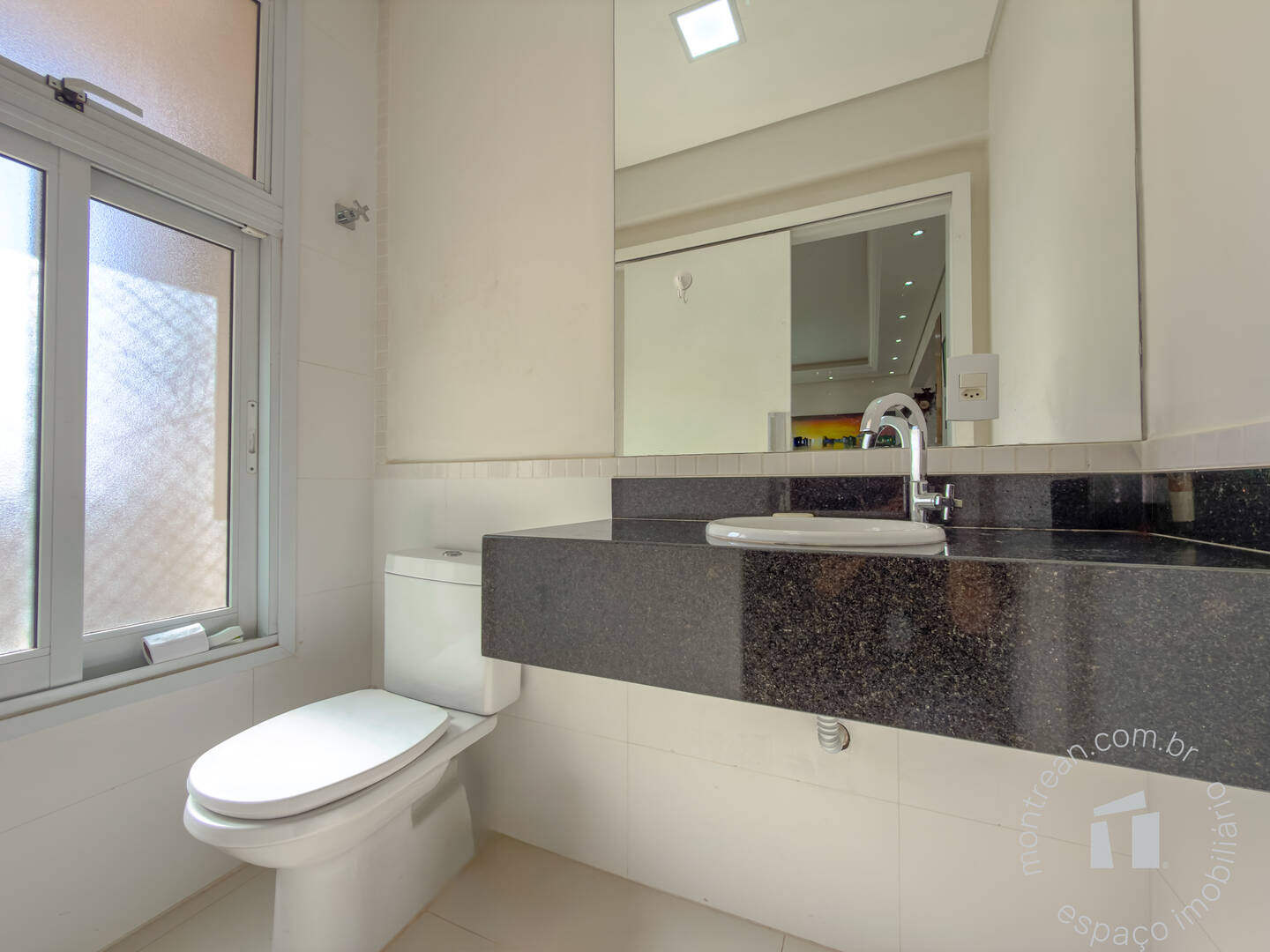 APARTAMENTO, 3 qtos (2 st), 298 m².